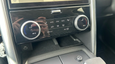 Land Rover Discovery 3.0 D300 S 5dr Auto Diesel Station Wagon